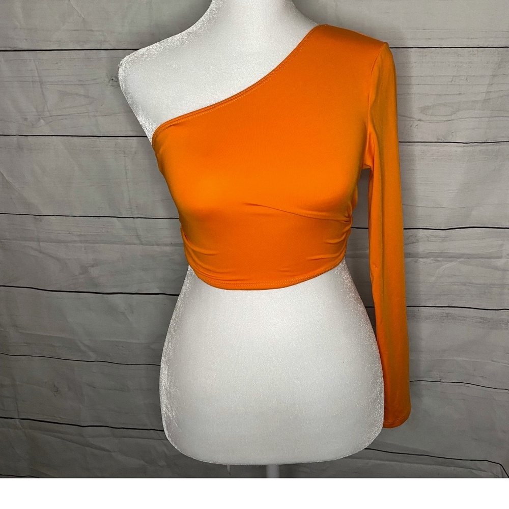 Solid One Shoulder Crop Tee